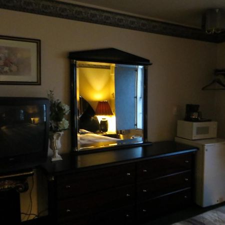 Hollywood Inn & Suites Gurnee Luaran gambar