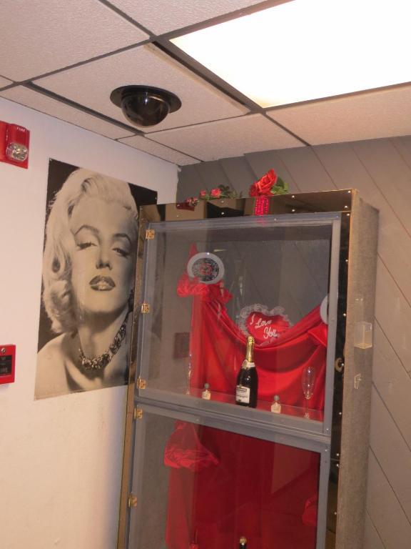 Hollywood Inn & Suites Gurnee Luaran gambar