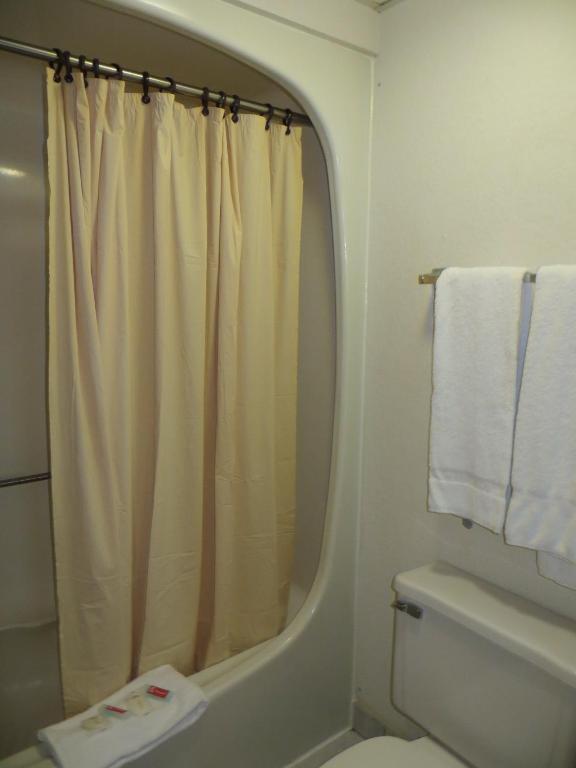 Hollywood Inn & Suites Gurnee Luaran gambar